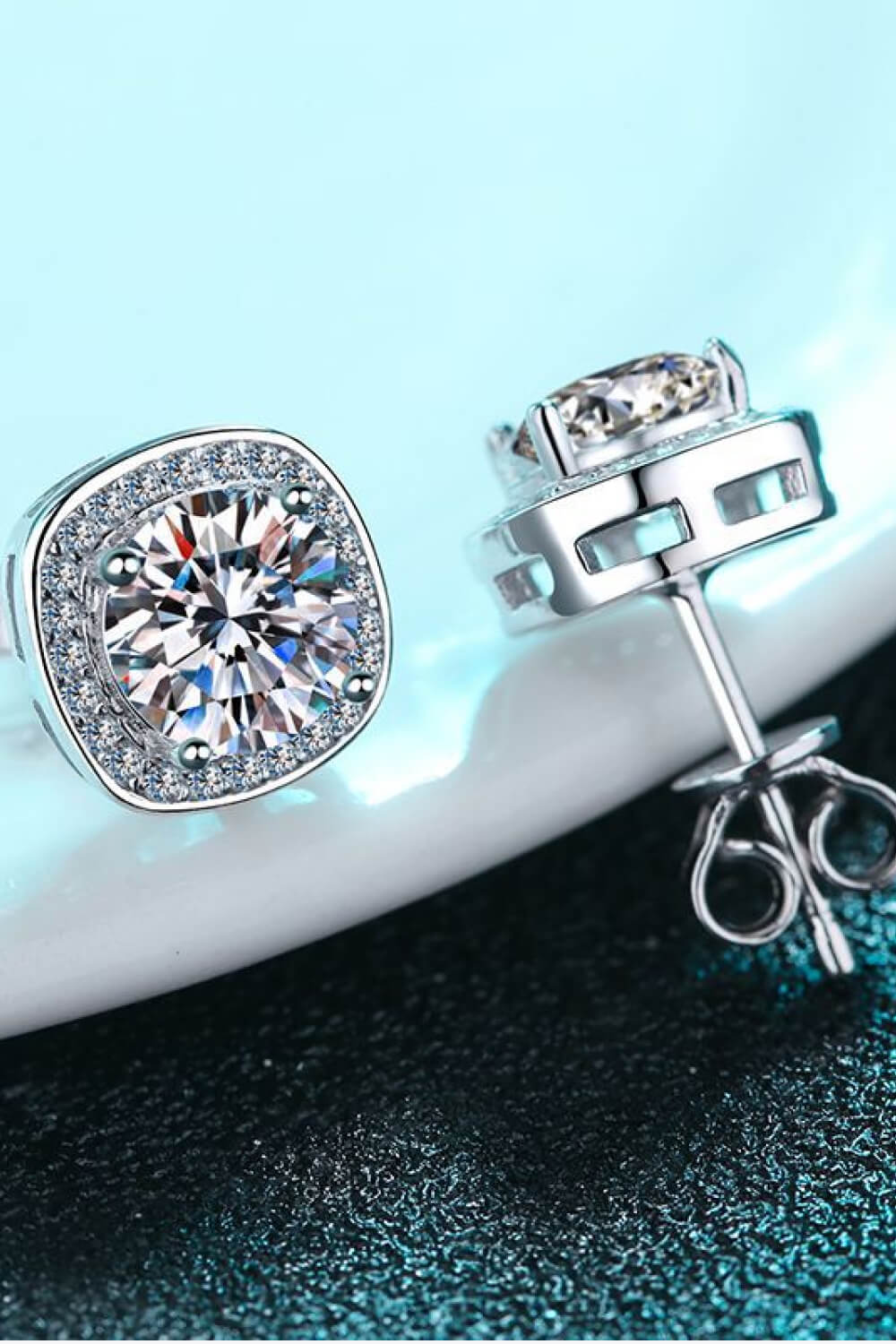 Let Me Love You 1 Carat Moissanite Stud Earrings